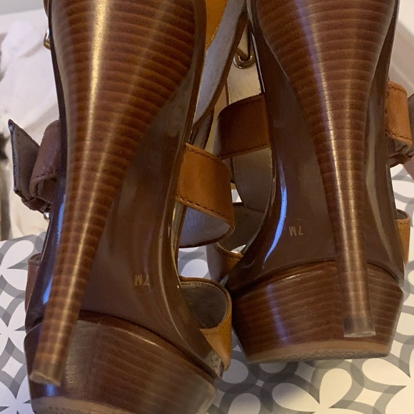 Michael Kors Gansevoort Teak Platform Size 7 - Picture 12 of 13